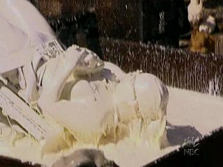 Fear Factor. 2 Brunettes submerged in Lard