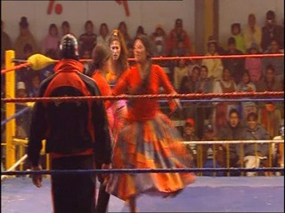 Konnie Huq Pied / Wrestling