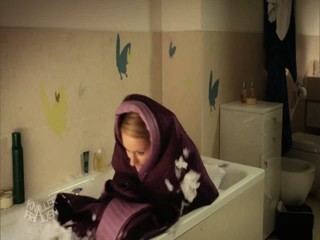 Knallerfrauen - Heisses Bad