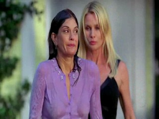 Desperate Housewives - Every Day a Little Death - Garden shower