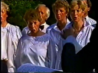 ARD - Choir singing in rain