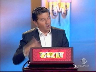 Distraction (Italian Version)