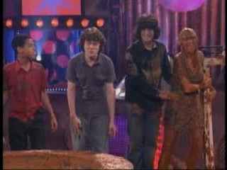 On Air Dare- Lisa Foiles Chilli bath