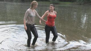 EE Wetlook, sample of Daisy & Jasmine