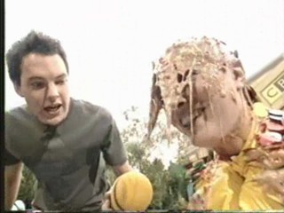 Kate Buzzy business clip from Diggin it