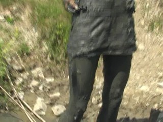 HeelsN'Legs messy trailer - September