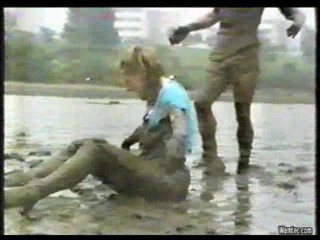 Dame Chocolate, UK mud swim