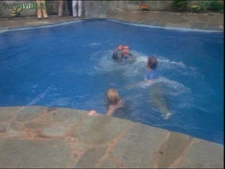 Cheerleaders Beachparty