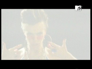 Music-Video: Simian Mobile Disco - Hustler