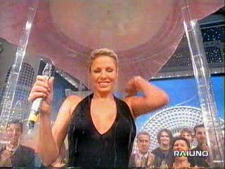 Scommettiamo Che - Ela Weber black dress shower