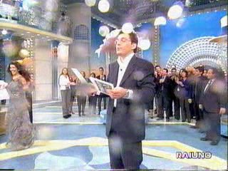 Scommettiamo Che - Ela Weber black dress shower