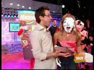 Alanis Morisette music video, pie scene