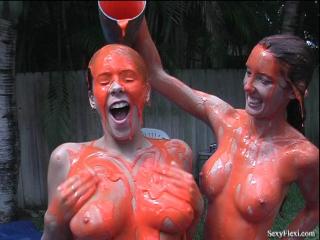 SexyFlexi.com: new wet & messy site