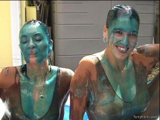 SexyFlexi.com: new wet & messy site