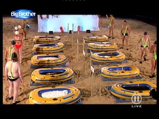 Big Brother Germany Mud fight (1)