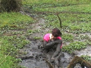 Mud bathing (TV/TG)