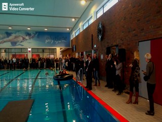 BÃ¼rgermeisterin geht baden