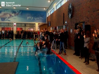 BÃ¼rgermeisterin geht baden