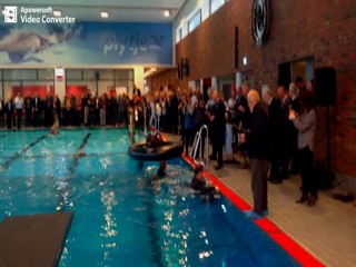 BÃ¼rgermeisterin geht baden