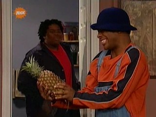 Linda Cardellini - Kenan & Kel - The Chicago Witch Trials