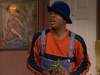 Linda Cardellini - Kenan & Kel - The Chicago Witch Trials