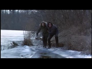 Chain Reaction (1996)