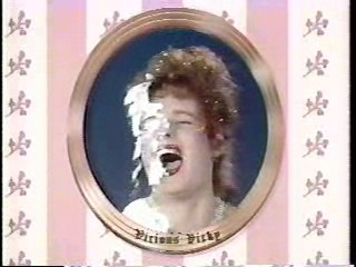 G.L.O.W. - Vicky Victory