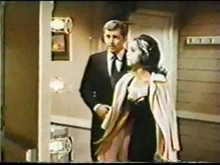 Marlo Thomas pied in  'That Girl'