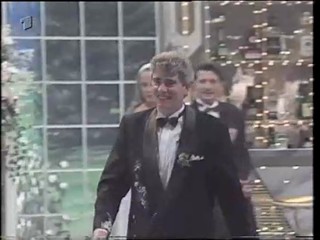 Gameshow Female Lotto Moderator pied