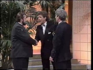 Gameshow Female Lotto Moderator pied