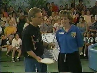 Family Challenge - pie and gunge balloon