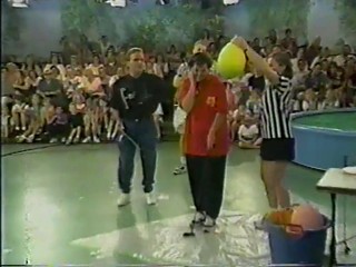 Family Challenge - pie and gunge balloon