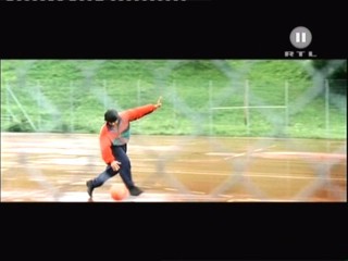 Dilwale Dulhania (à¤¦à¤¿à¤²à¤µà¤¾à¤²à¥‡ à¤¦à¥à¤²à¥à¤¹à¤¨à¤¿à¤¯à¤¾ à¤²à¥‡ à¤œà¤¾à¤à¤à¤—à¥‡)