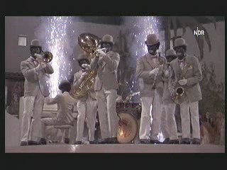 Le Coup du Parapluie