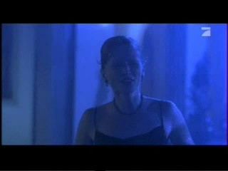 Der Tod feiert mit (The Swimming Pool), #1/2