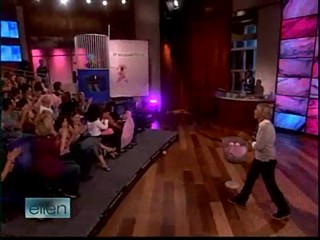 The Ellen Show: Jenny McCarthy dunked
