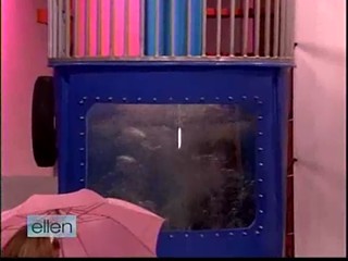 The Ellen Show: Jenny McCarthy dunked