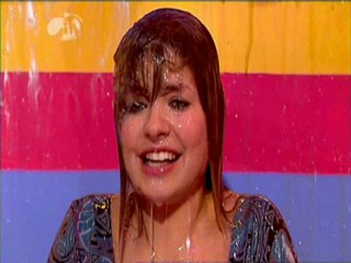 MOM - more Thank You desk action