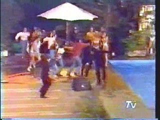 El Chapuzon (Karaoke Water Game)