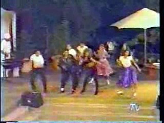 El Chapuzon (Karaoke Water Game)