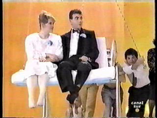 Luna De Miel (Bob's Your Uncle)