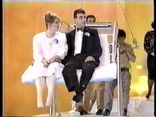 Luna De Miel (Bob's Your Uncle)