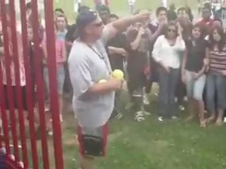 Mo Rielly of 95.5 The Beat gets wet