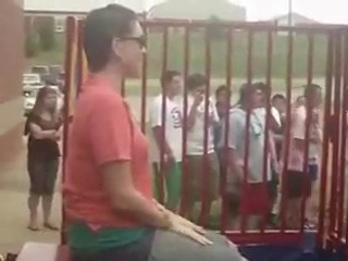 Mo Rielly of 95.5 The Beat gets wet