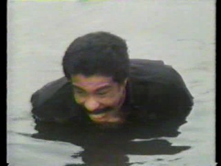 Jaws 3- Busting loose