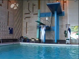 MOM High Dive