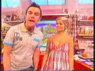 Holly Gunged on Saturday Showdown