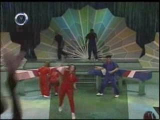 Waterfight from Mexican version of  Battle of the Sexes