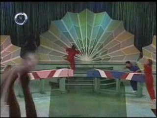 Waterfight from Mexican version of  Battle of the Sexes