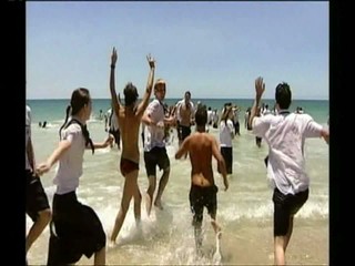 Channel 7  newsreporter Sarah Horsley dunked